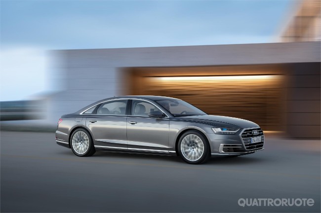 2017-Audi-A8-5.jpg