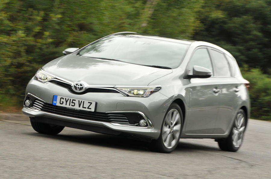 toyota-auris.jpg