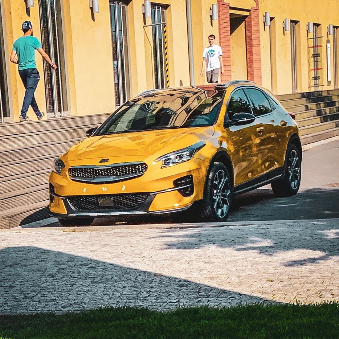 7c7b0484-2019-kia-xceed-02.jpg