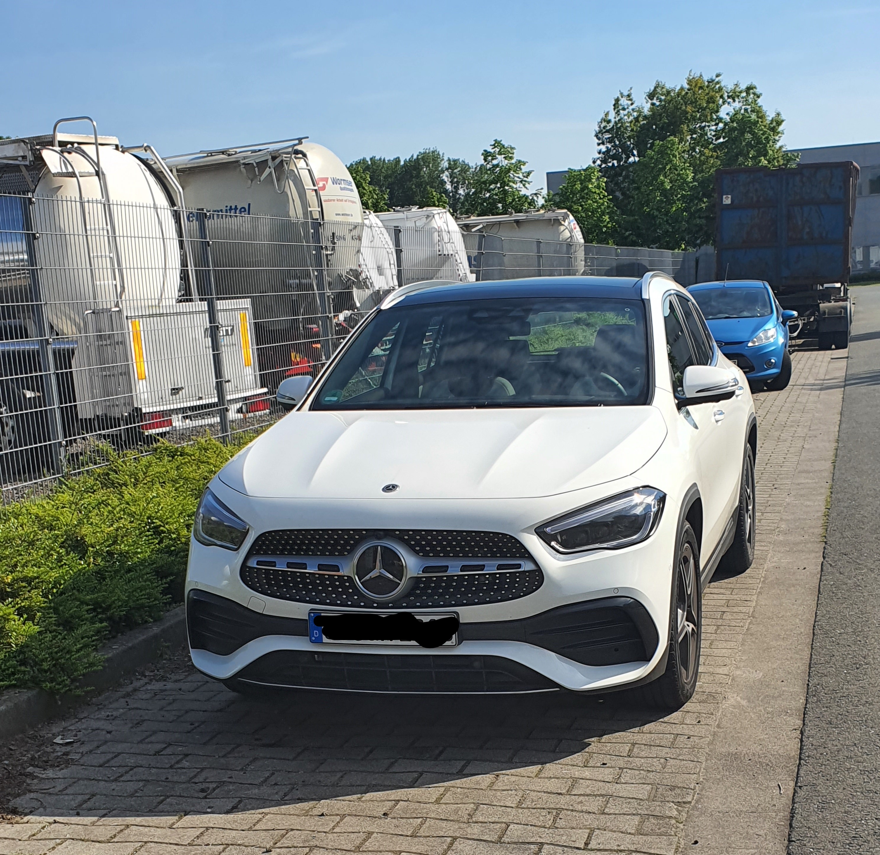 Mercedes GLA 250 3_LI (3).jpg