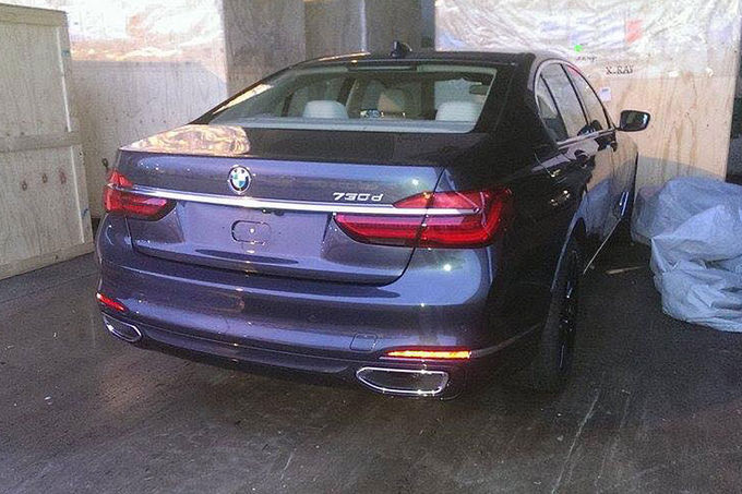 BMW-7er-leaked-fotoshowImage-1ca93760-833633.jpg